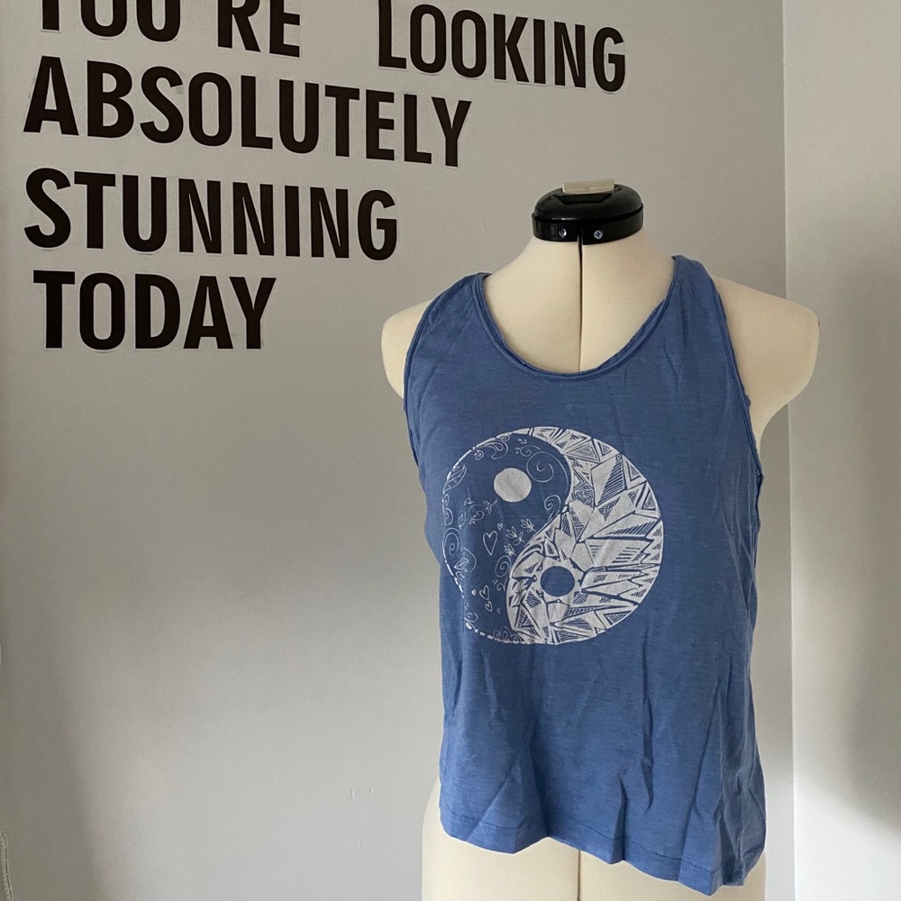 Yoga shirt/top open back